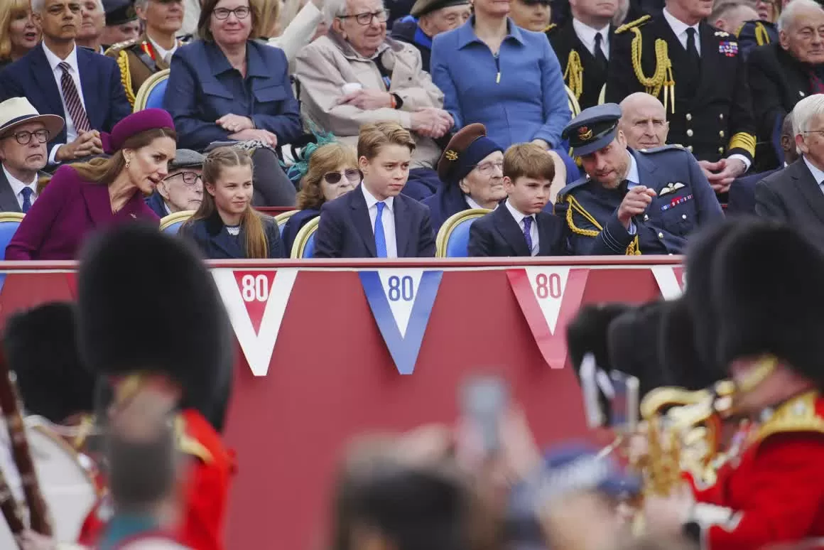 Anh Long trọng tổ chức lễ kỷ niệm 80 năm Ngày chiến thắng phát xít