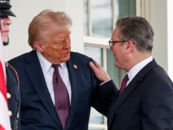 Quốc gia đầu tiên đàm phán thành công với Mỹ, đạt thỏa thuận 'đầy đủ và toàn diện' trong cuộc chiến thuế quan