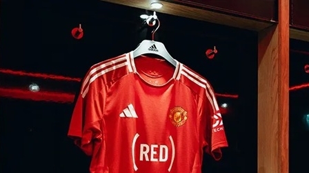 Man Utd sắp mặc mẫu áo thi đấu mới