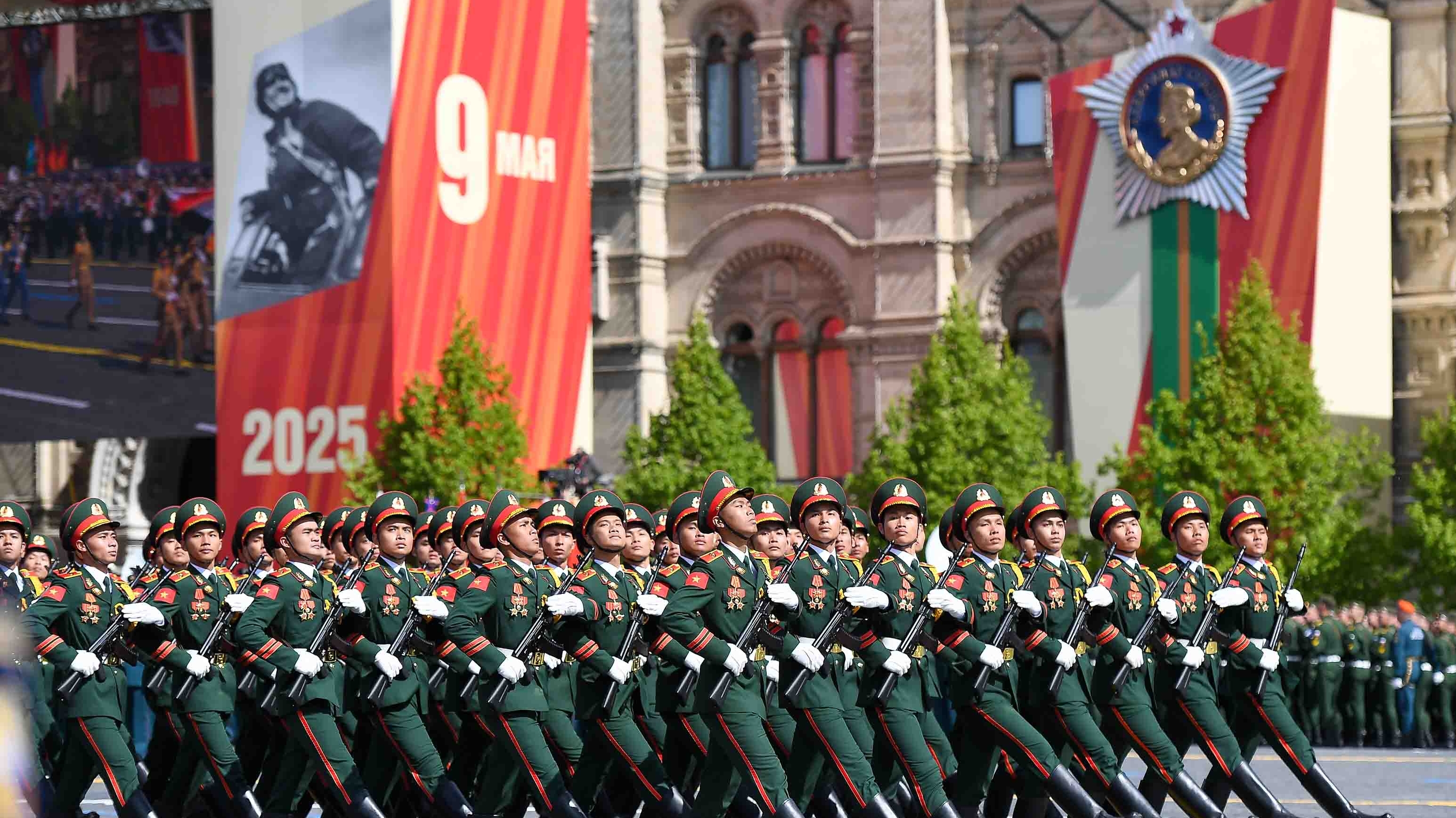 Hình ảnh đoàn Quân đội nhân dân Việt Nam tại Lễ duyệt binh ở Quảng trường Đỏ