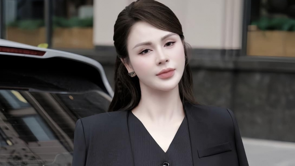 Sao Việt: Diễn viên Lương Thu Trang thanh lịch, cuốn hút; siêu mẫu Thanh Hằng mặc cá tính