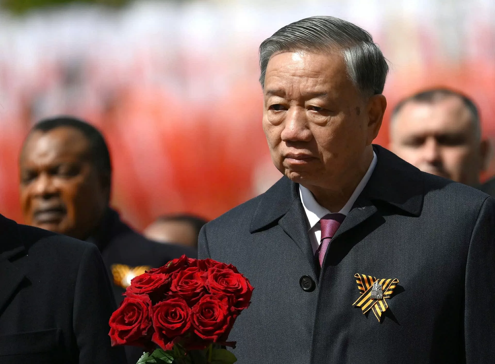 Tổng Bí thư Tô Lâm và Phu nhân dự lễ dâng hoa chung tại Đài Tưởng niệm Liệt sĩ vô danh ở Nga Tổng Bí thư Tô Lâm và Phu nhân dự lễ dâng hoa chung tại Đài Tưởng niệm Liệt sĩ vô danh ở Nga