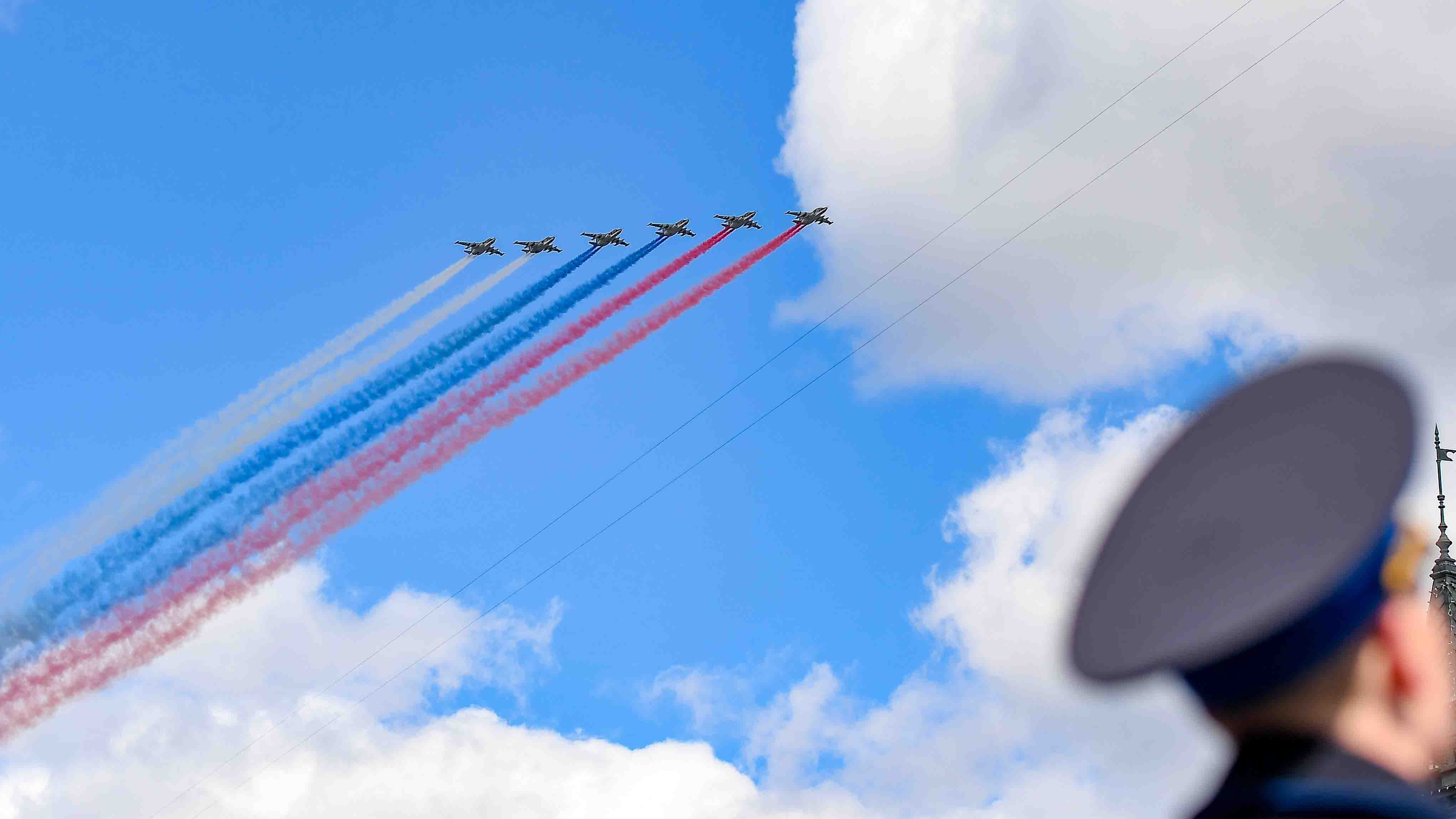 Tổng Bí thư Tô Lâm và Phu nhân dự Lễ duyệt binh kỷ niệm 80 năm Ngày Chiến thắng tại Nga