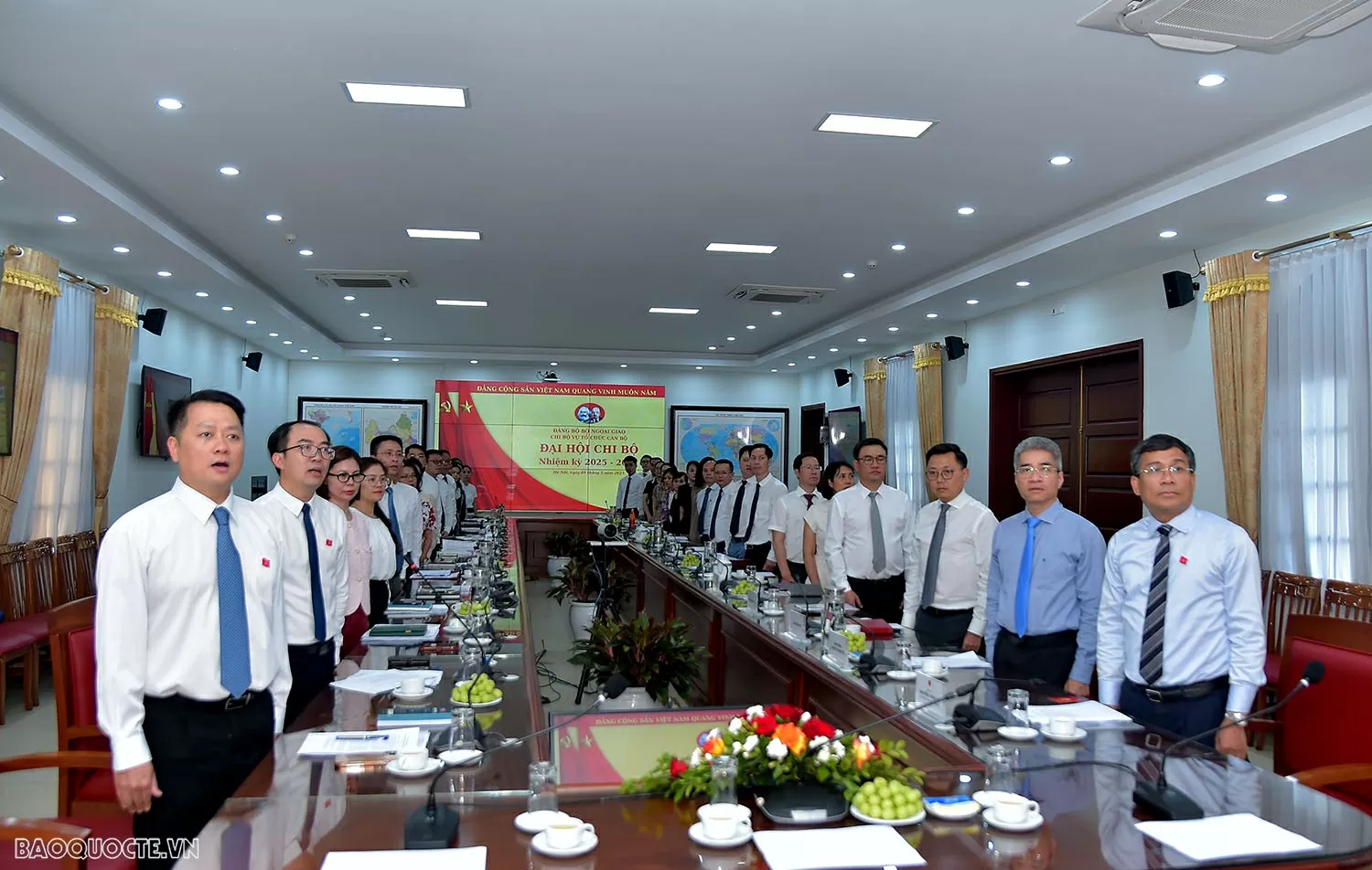 Đại hội Chi bộ Vụ Tổ chức Cán bộ nhiệm kỳ 2025-2027: Phát huy vai trò hạt nhân chính trị, góp phần nâng cao hiệu quả công tác tổ chức, cán bộ trong tình hình mới Phát huy vai trò hạt nhân chính trị, nâng cao hiệu quả công tác tổ chức, cán bộ của Bộ Ngoại giao trong tình hình mới