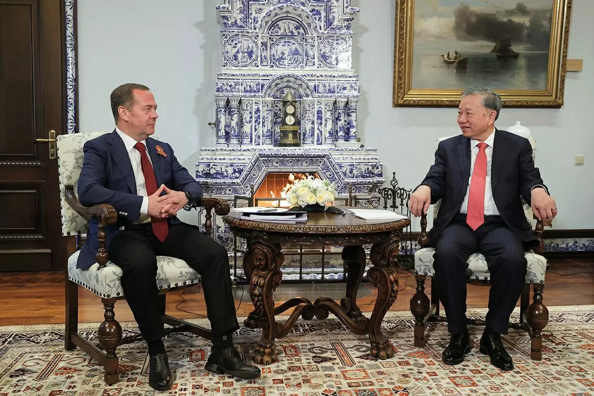 Tổng Bí thư Tô Lâm hội kiến với Chủ tịch Đảng Nước Nga Thống nhất, Phó Chủ tịch Hội đồng An ninh Liên bang Nga Dmitry Medvedev Tổng Bí thư Tô Lâm hội kiến với Chủ tịch Đảng Nước Nga Thống nhất, Phó Chủ tịch Hội đồng An ninh Liên bang Nga Dmitry Medvedev