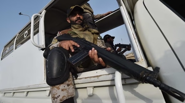 NÓNG! Pakistan phát động tấn công lớn trả đũa Ấn Độ, đóng cửa toàn bộ không phận, G7 kêu gọi đối thoại