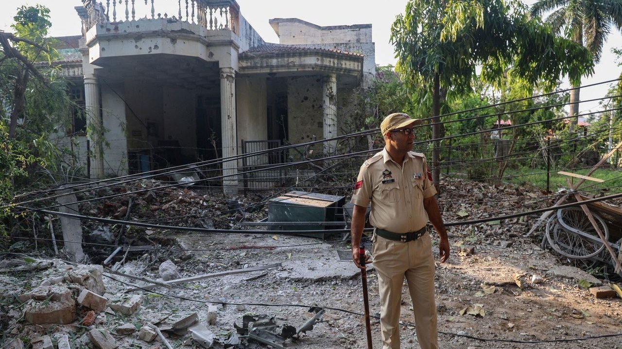 Ấn Độ chỉ trích Pakistan có hành động tiếp tục leo thang căng thẳng, tấn công nhằm vào trường học và cơ sở y tế