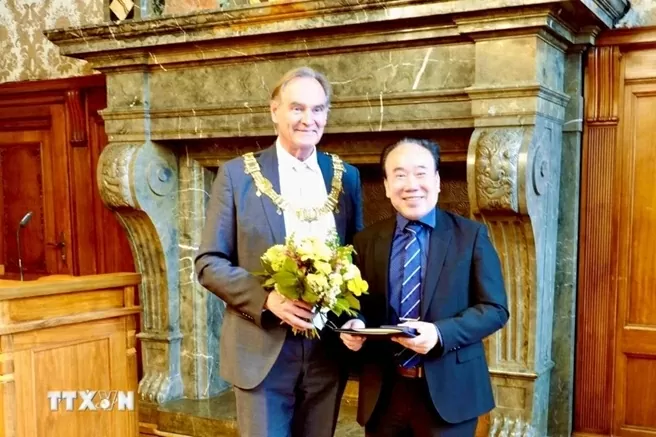 Đức: Thành phố Leipzig vinh danh công dân Việt Nam