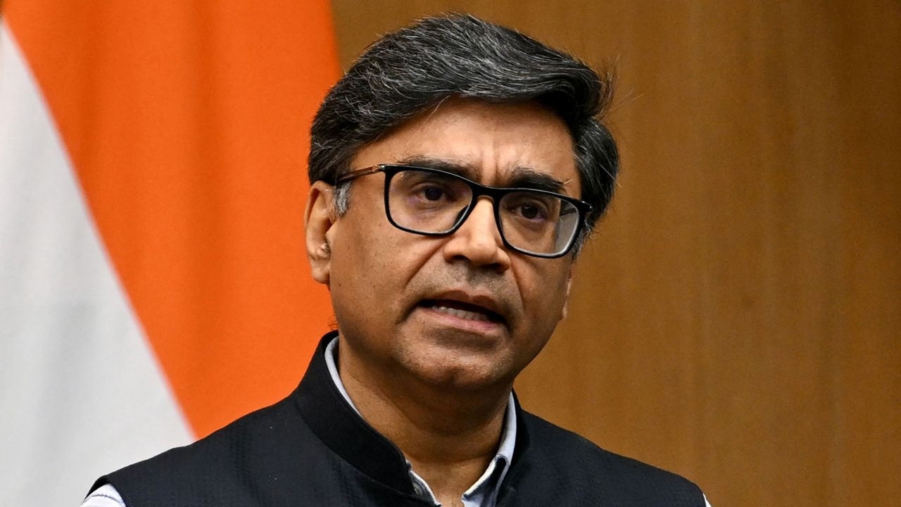 Căng thẳng Ấn Độ-Pakistan: Các vụ nổ rung chuyển Kashmir vài giờ sau khi lệnh ngừng bắn bắt đầu