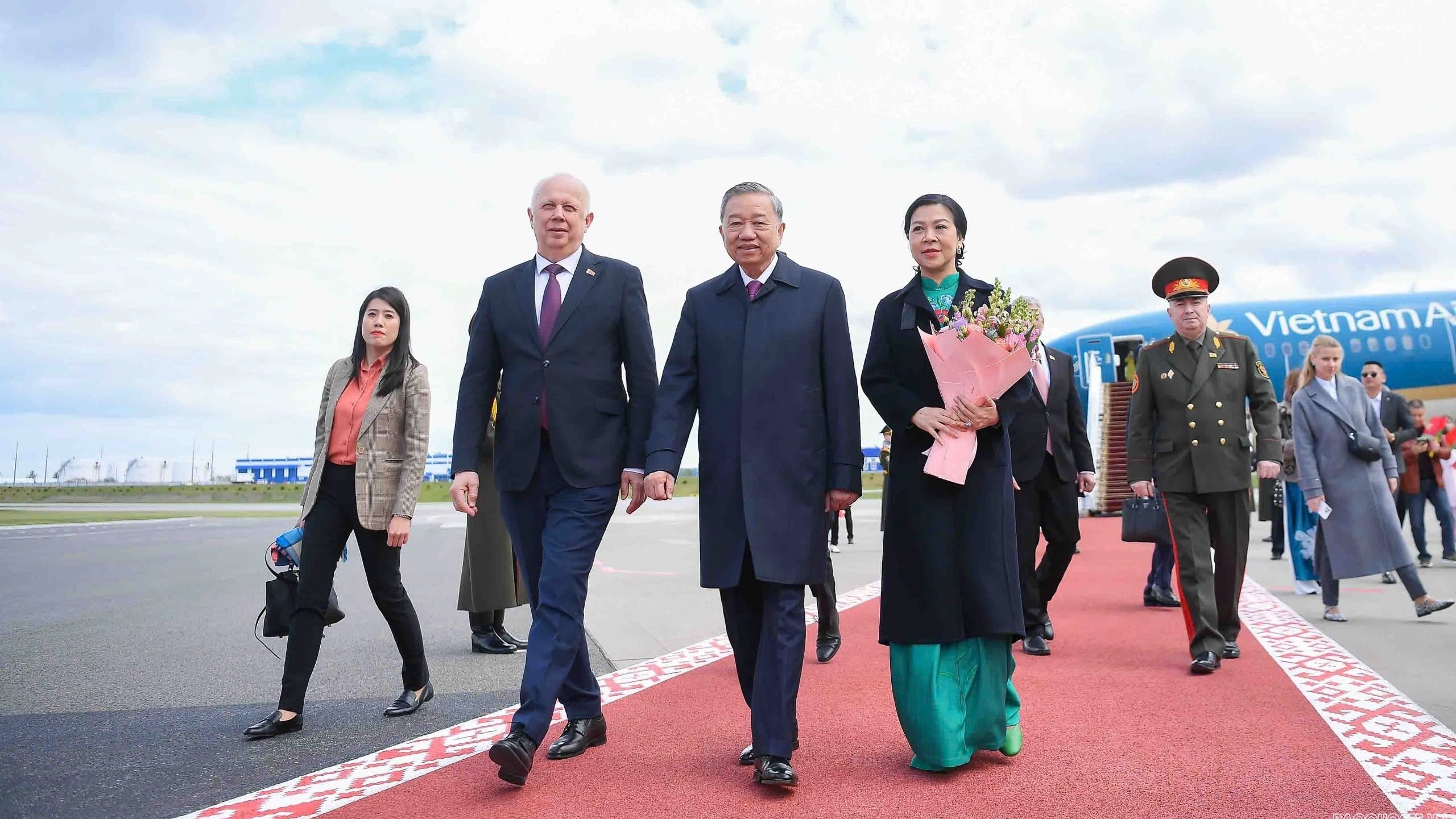 Tổng Bí thư Tô Lâm và Phu nhân bắt đầu thăm cấp Nhà nước Belarus