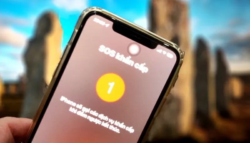 Emergency SOS - Gọi khẩn cấp là một trong những tính năng an toàn có trên iPhone