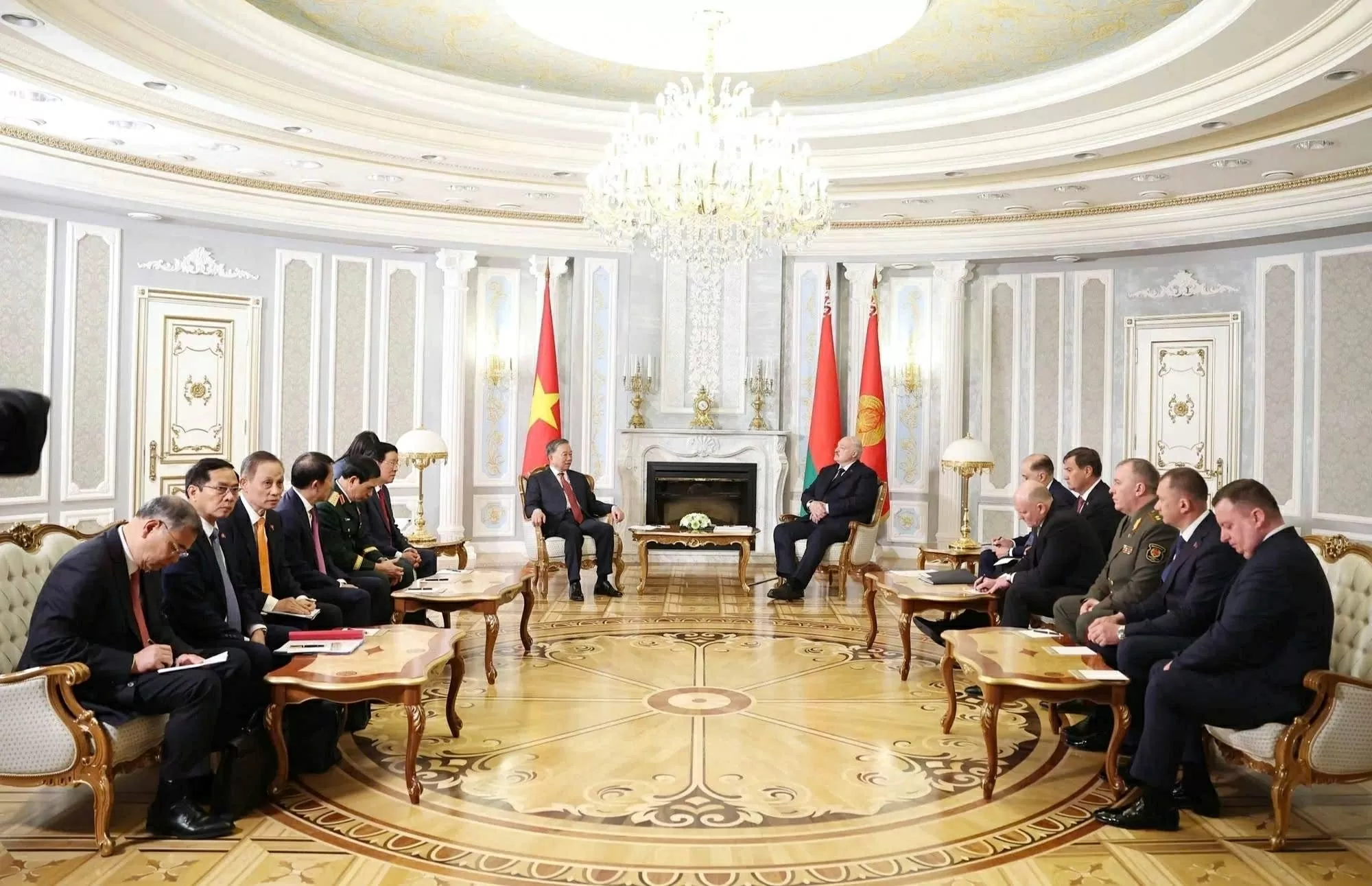 Tổng thống Belarus chủ trì lễ đón chính thức Tổng Bí thư Tô Lâm Tổng thống Belarus chủ trì lễ đón chính thức Tổng Bí thư Tô Lâm