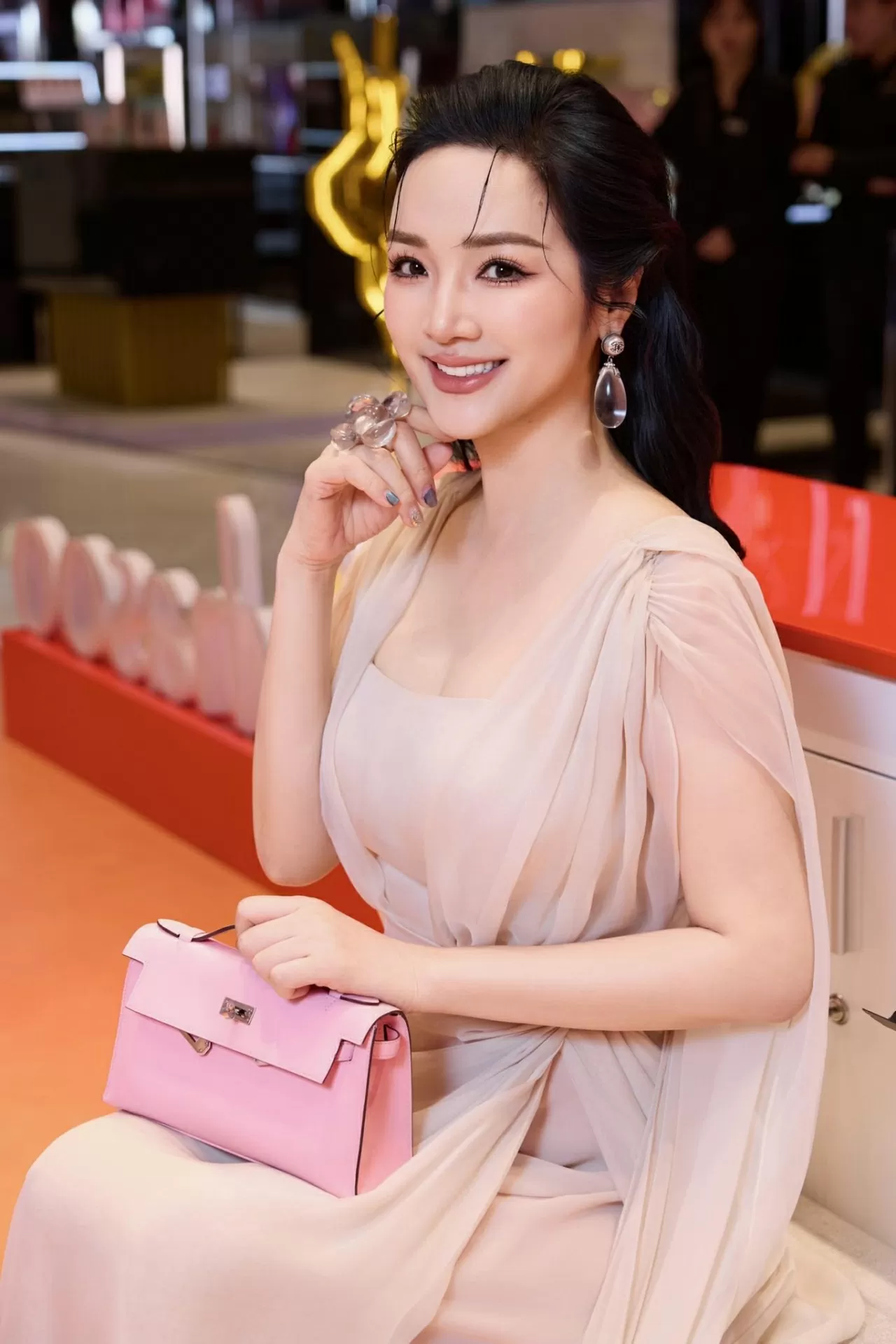 Hoa hậu Đền Hùng Giáng My Hoa hậu Đền Hùng Giáng My