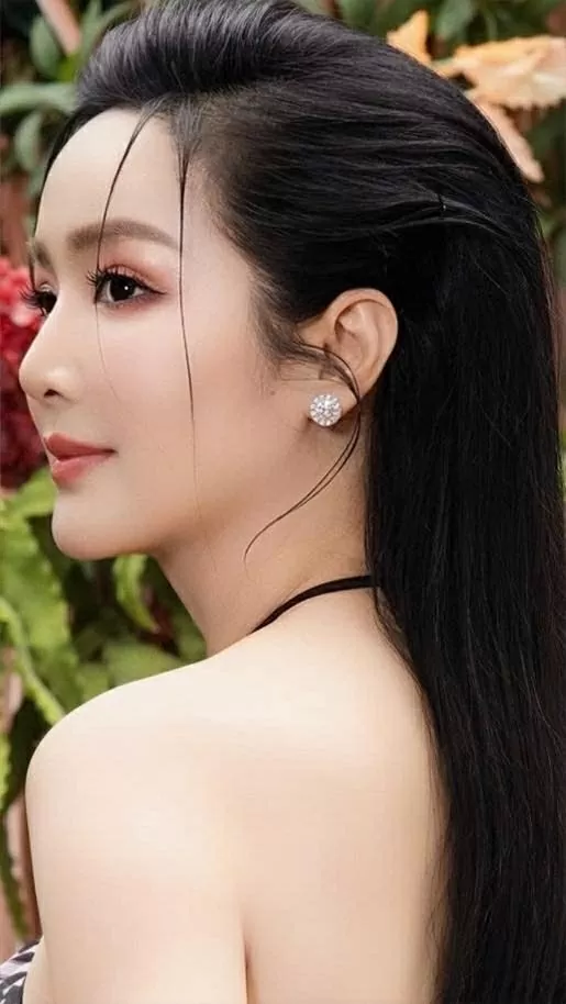 Hoa hậu Đền Hùng Giáng My Hoa hậu Đền Hùng Giáng My