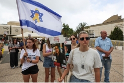 Hamas thả con tin, dành 