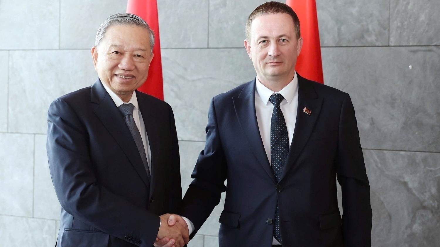 Tổng Bí thư Tô Tâm hội kiến Thủ tướng Belarus Aleksandr Turchin