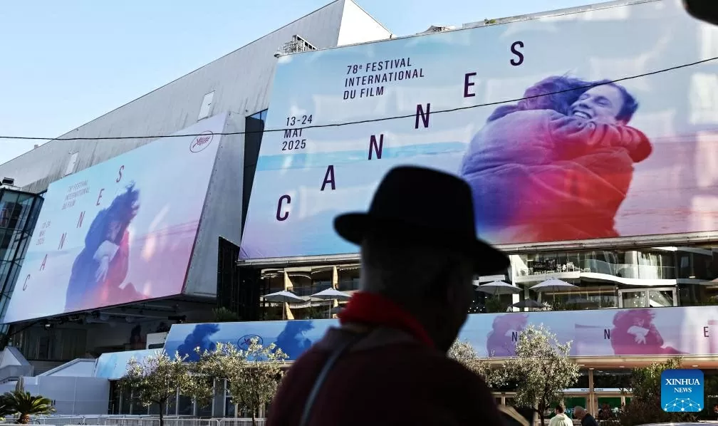 những tấm áp phích khổng lồ của Liên hoan phim quốc tế Cannes tại Cannes, những tấm áp phích khổng lồ của Liên hoan phim quốc tế Cannes tại Cannes,