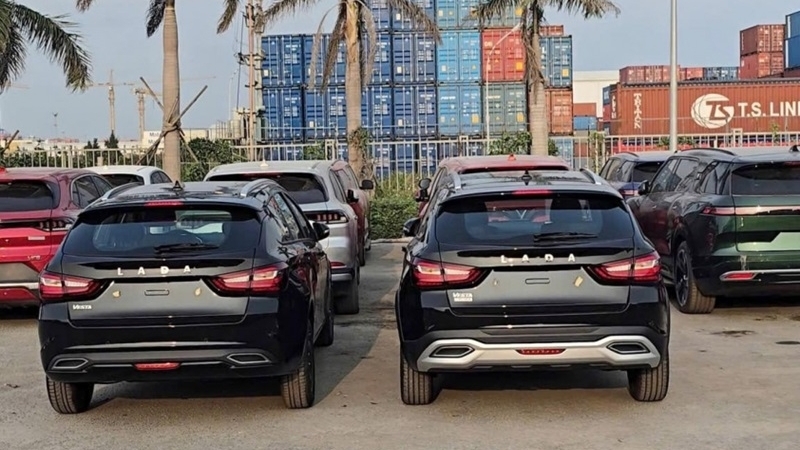 Loạt xe Lada của Nga cập cảng, chuẩn bị ra mắt khách hàng Việt