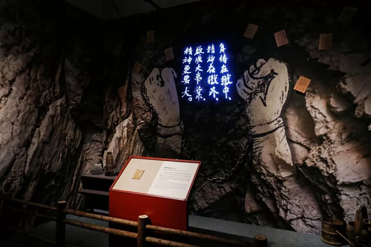 Khai mạc triển lãm chuyên đề 'Đường Cách mạng - Đồng chí Hồ Chí Minh ở Trung Quốc' tại Quảng Châu Khai mạc triển lãm chuyên đề 'Đường Cách mạng - Đồng chí Hồ Chí Minh ở Trung Quốc' tại Quảng Châu