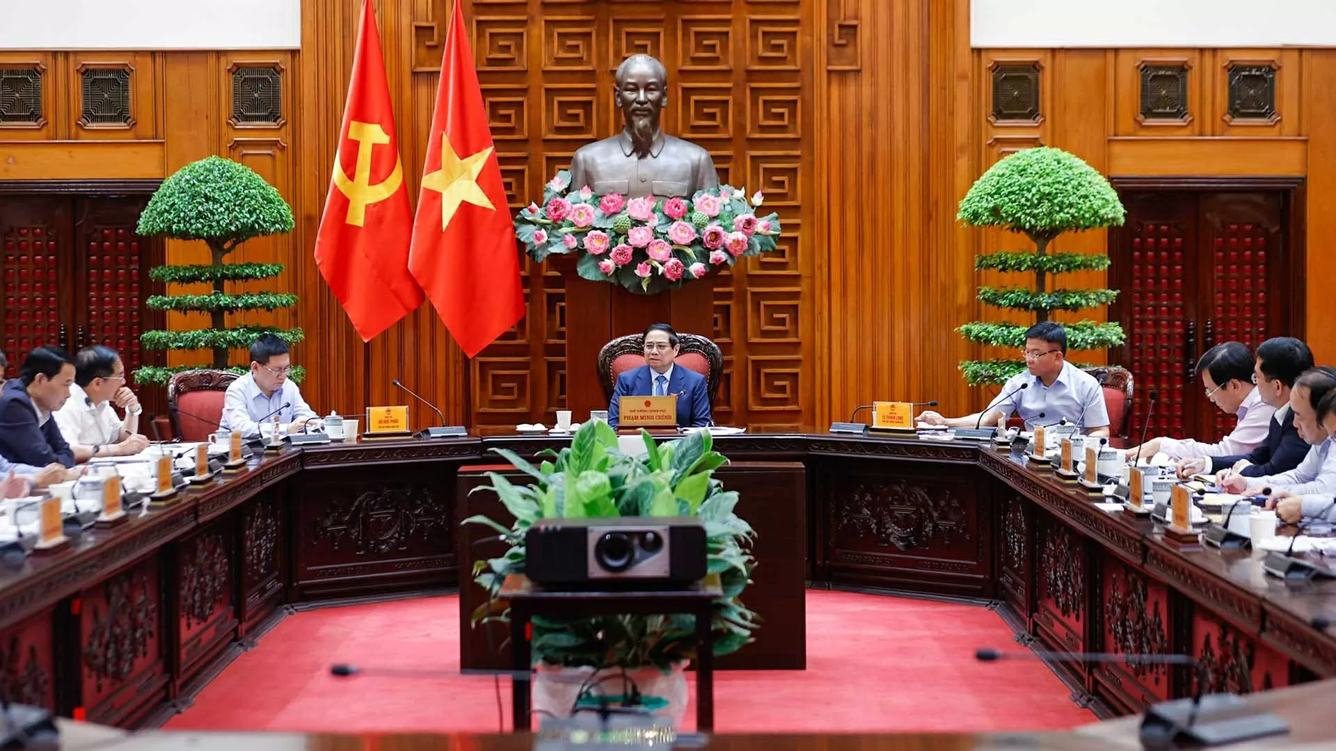 Nâng tầm công tác đối ngoại trong kỷ nguyên vươn mình, xây dựng ngành Ngoại giao toàn diện, hiện đại, chuyên nghiệp, hiệu quả Nâng tầm công tác đối ngoại trong kỷ nguyên vươn mình, xây dựng ngành Ngoại giao toàn diện, hiện đại, chuyên nghiệp, hiệu quả