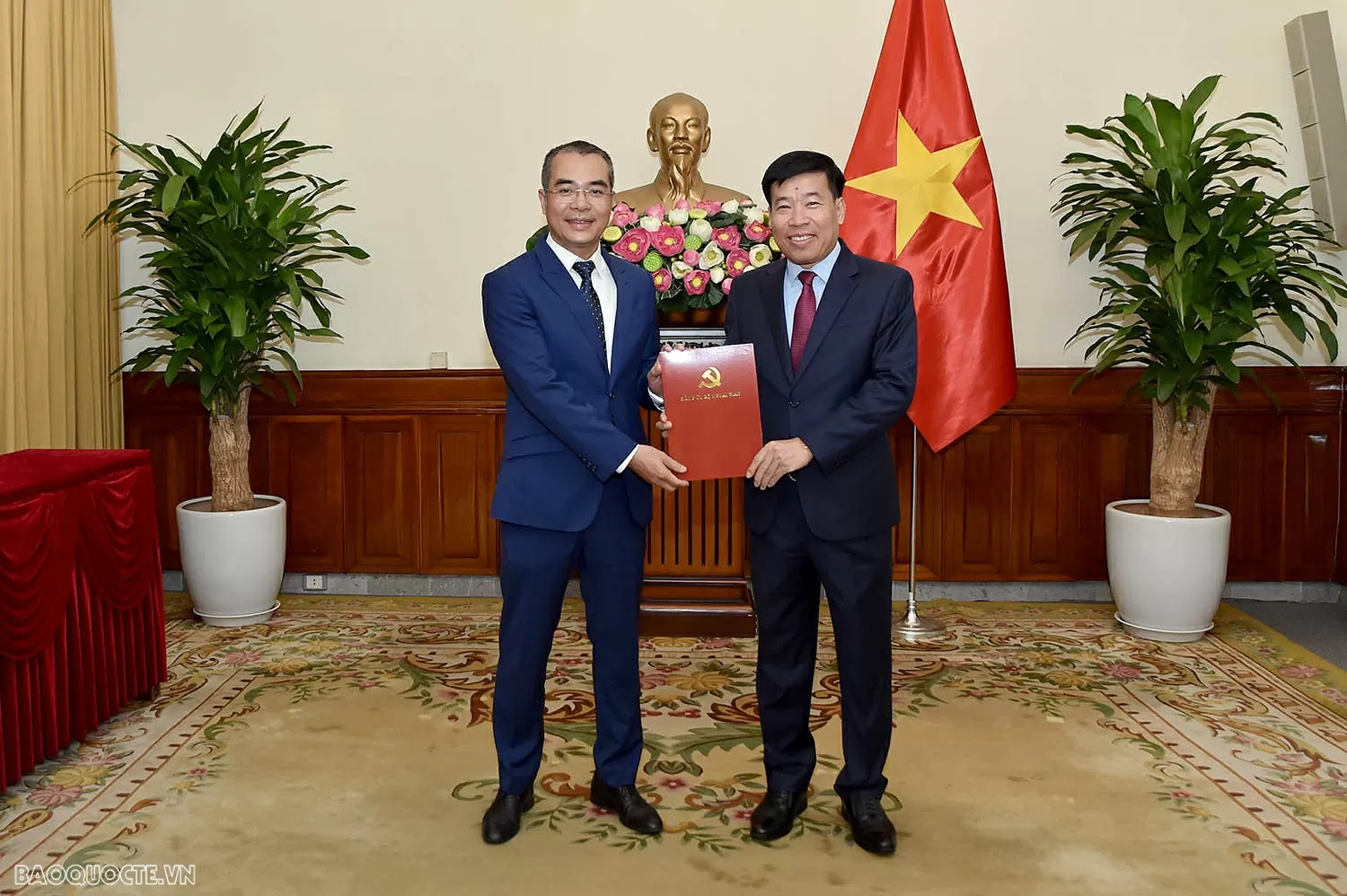 Bộ Ngoại giao kiện toàn nhân sự cơ quan tham mưu giúp việc Đảng ủy Bộ Bộ Ngoại giao kiện toàn nhân sự cơ quan tham mưu giúp việc Đảng ủy Bộ