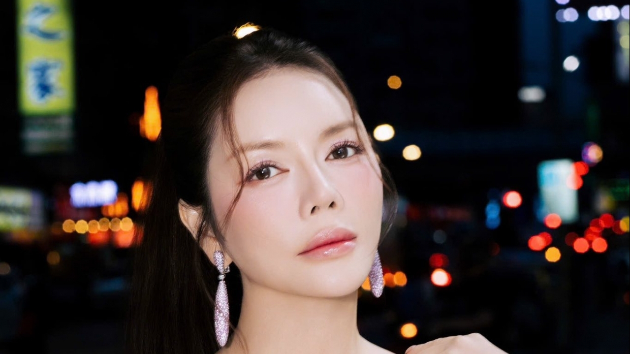 Mặc gợi cảm như Lý Nhã Kỳ