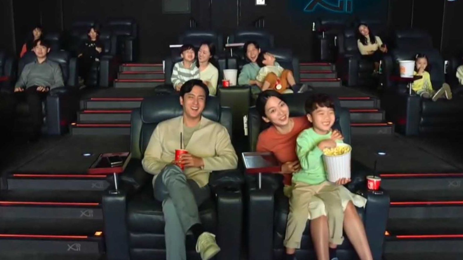 Rạp chiếu phim nhỏ: Một nhịp sống khác