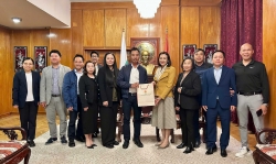 Đại sứ Nguyễn Thị Minh Nguyệt tiếp Ban chấp hành Hội người Việt Nam tại Bulgaria