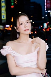 Mặc gợi cảm như Lý Nhã Kỳ