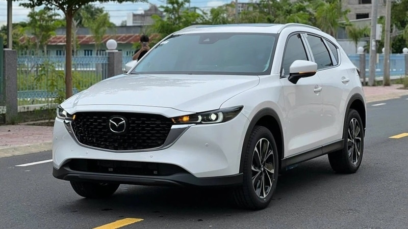 Mazda CX-5 tiếp tục được ưu đãi, giá khởi điểm rẻ ngang xe hạng B