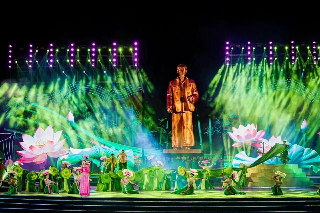 Nghệ An long trọng khai mạc Lễ hội làng Sen 2025 Nghệ An long trọng khai mạc Lễ hội làng Sen 2025