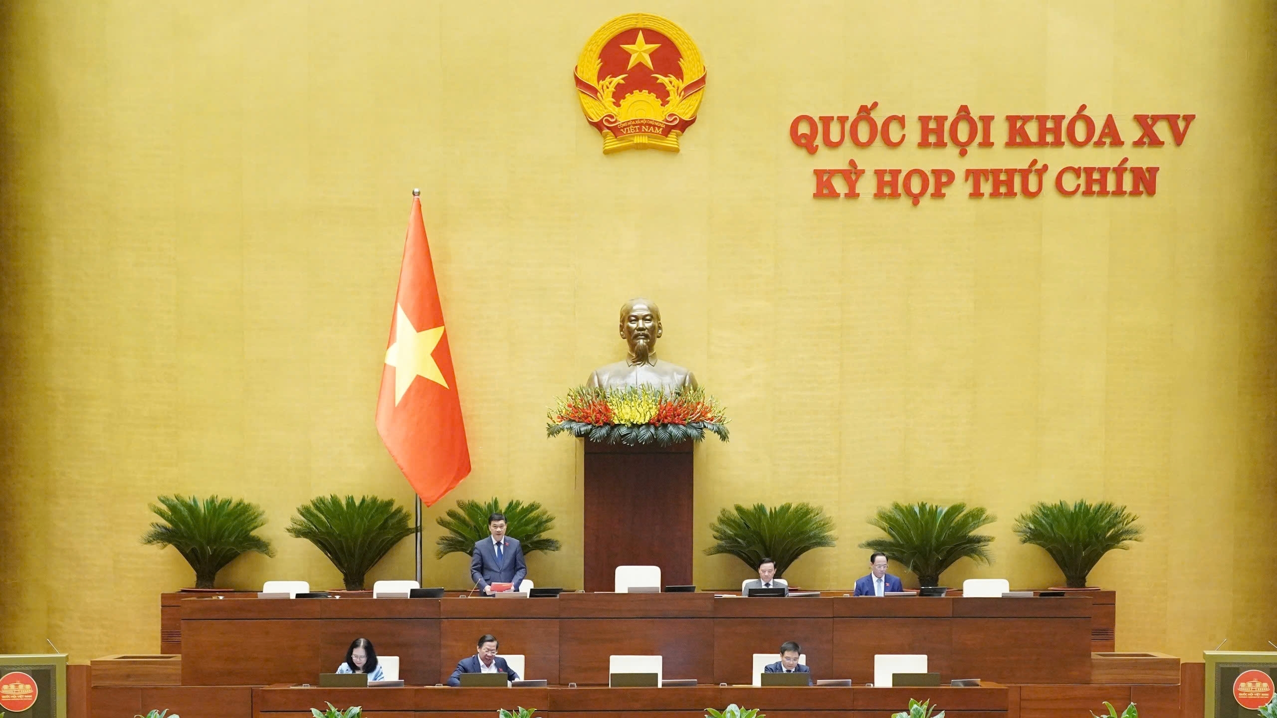 Hôm nay 17/5, Quốc hội nghe tờ trình về Luật Quốc tịch Việt Nam, thảo luận Dự án Luật Ngân sách nhà nước (sửa đổi)