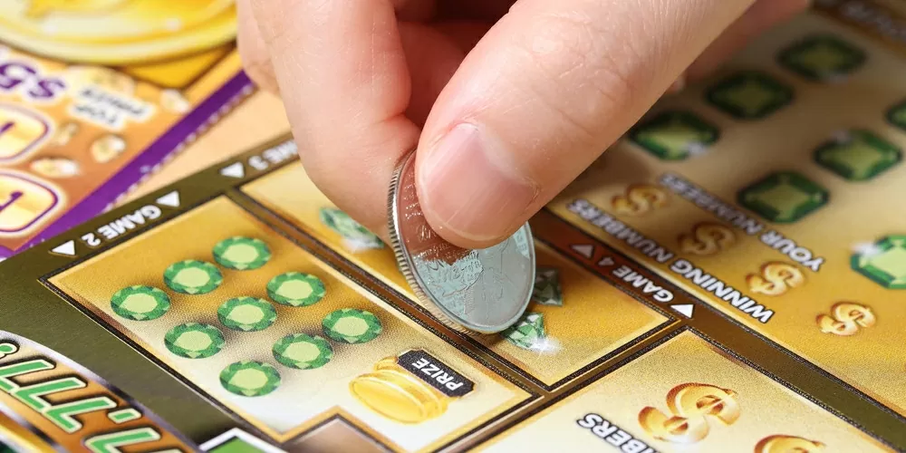 Trúng 130 tỷ đồng khi mua vé số cào vào ngày sinh nhật. Ảnh minh họa: Daily Express Trúng 130 tỷ đồng khi mua vé số cào vào ngày sinh nhật. Ảnh minh họa: Daily Express