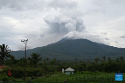 Điểm tin thế giới sáng 19/5: Slovakia muốn dỡ trừng phạt Nga, ASEAN ý định lập quỹ tiền tệ riêng, tấn công khủng bố ở Mỹ
