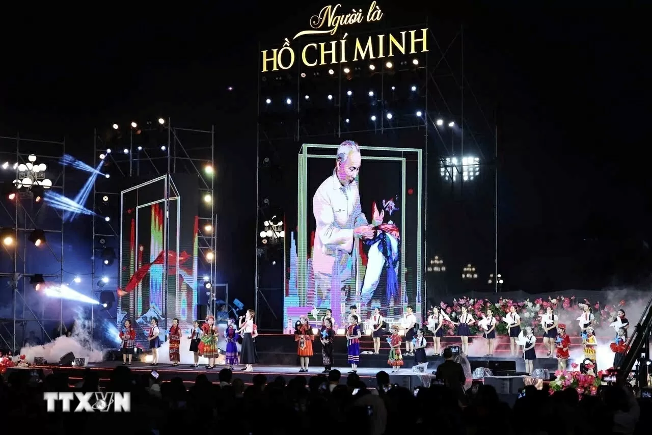 Chương trình nghệ thuật về Chủ tịch Hồ Chí Minh