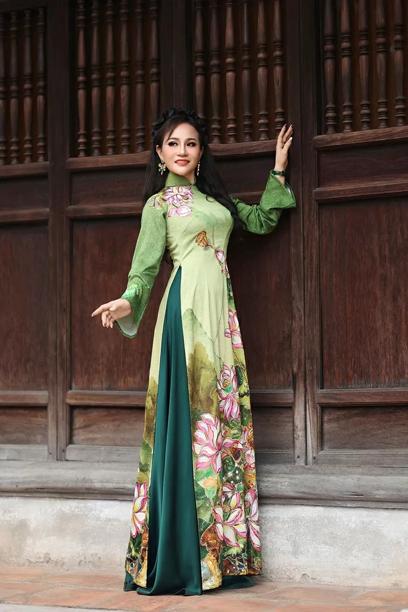 Đạo diễn Nguyễn Lan Vy: Khi tà áo dài trở thành sứ giả văn hóa