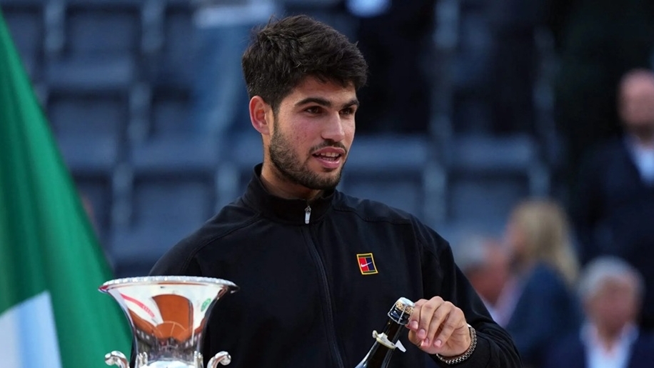 Carlos Alcaraz vô địch Rome Open 2025