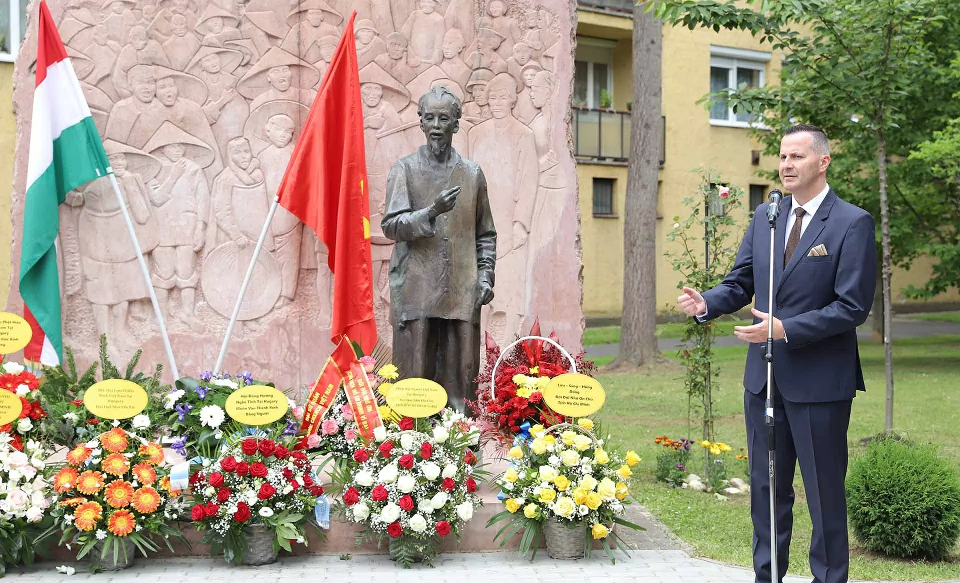 Tọa đàm về tư tưởng hòa bình, độc lập, tự do, hạnh phúc của Chủ tịch Hồ Chí Minh tại thành phố Zalaegerszeg Tọa đàm về tư tưởng hòa bình, độc lập, tự do, hạnh phúc của Chủ tịch Hồ Chí Minh tại thành phố Zalaegerszeg