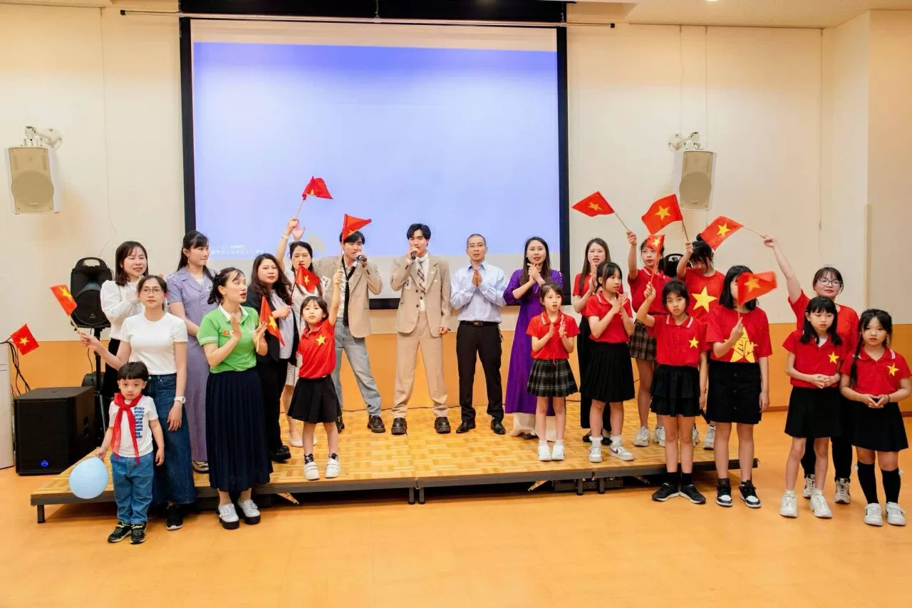 Lan tỏa tình yêu quê hương qua tranh vẽ của thiếu nhi Việt tại Nhật Bản Lan tỏa tình yêu quê hương qua tranh vẽ của thiếu nhi Việt tại Nhật Bản