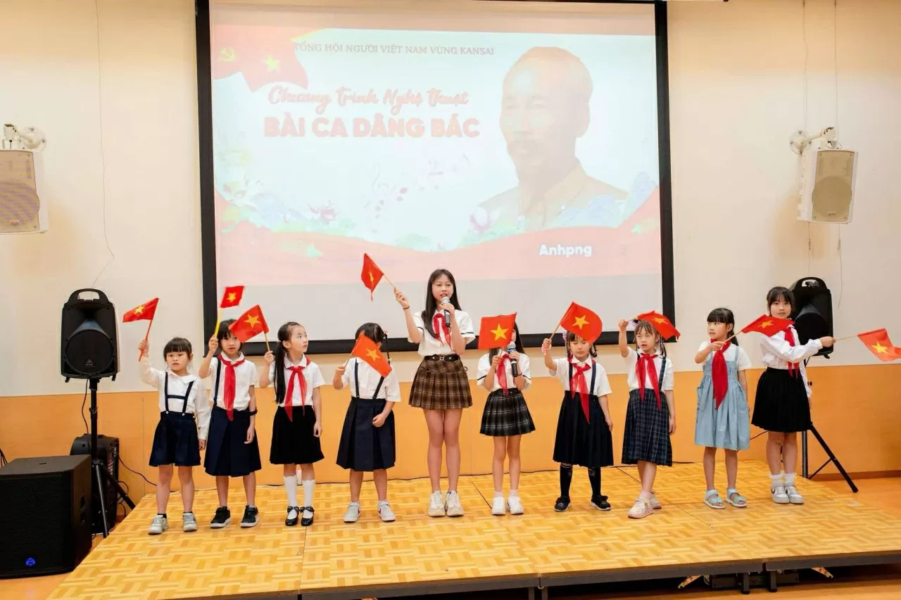 Lan tỏa tình yêu quê hương qua tranh vẽ của thiếu nhi Việt tại Nhật Bản Lan tỏa tình yêu quê hương qua tranh vẽ của thiếu nhi Việt tại Nhật Bản