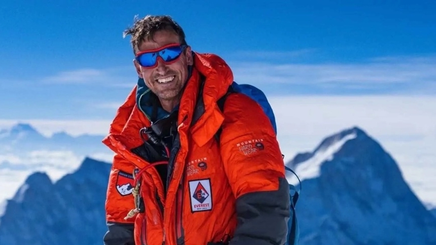 Nhà leo núi lập kỷ lục thế giới mới, 19 lần thành công chinh phục đỉnh Everest
