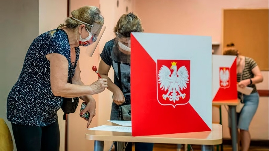 Bầu cử Tổng thống Ba Lan: Không ai giành được quá bán, lộ diện hai ứng cử viên đi tiếp vào vòng 2