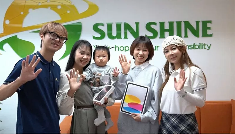 SUNSHINE TELECOM luôn đồng hành cùng người Việt xa quê kết nối yêu thương không giới hạn. SUNSHINE TELECOM luôn đồng hành cùng người Việt xa quê kết nối yêu thương không giới hạn.