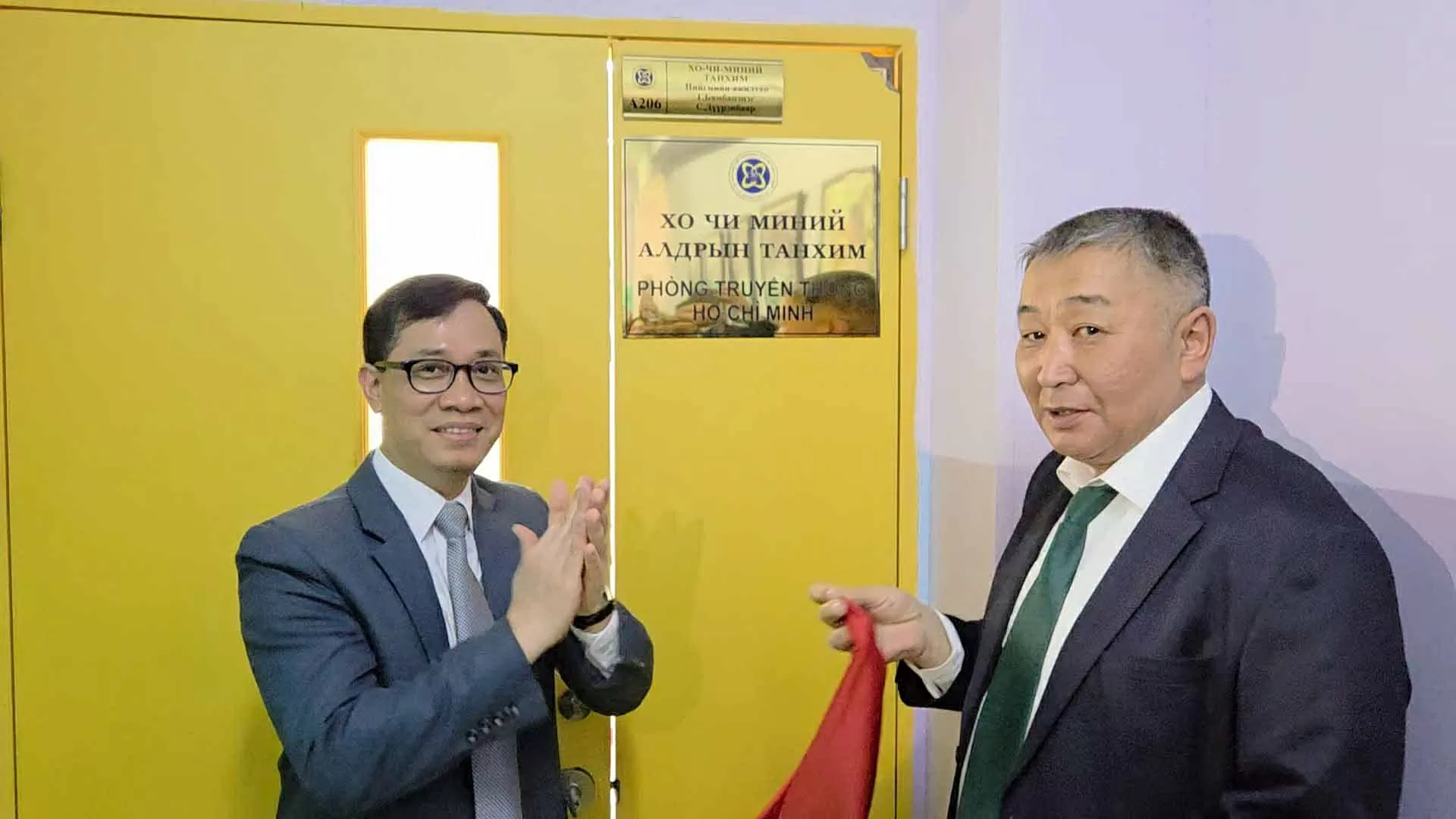 Kỷ niệm 135 năm Ngày sinh Chủ tịch Hồ Chí Minh tại Mông Cổ