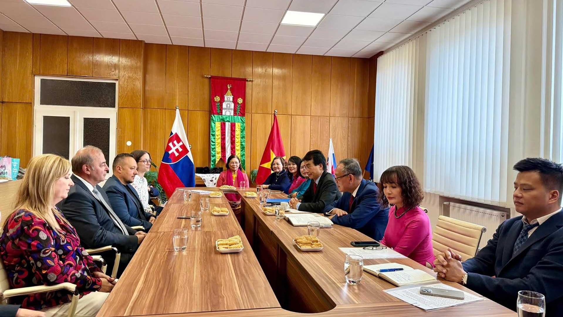 Kỷ niệm 135 năm Ngày sinh Chủ tịch Hồ Chí Minh tại Slovakia