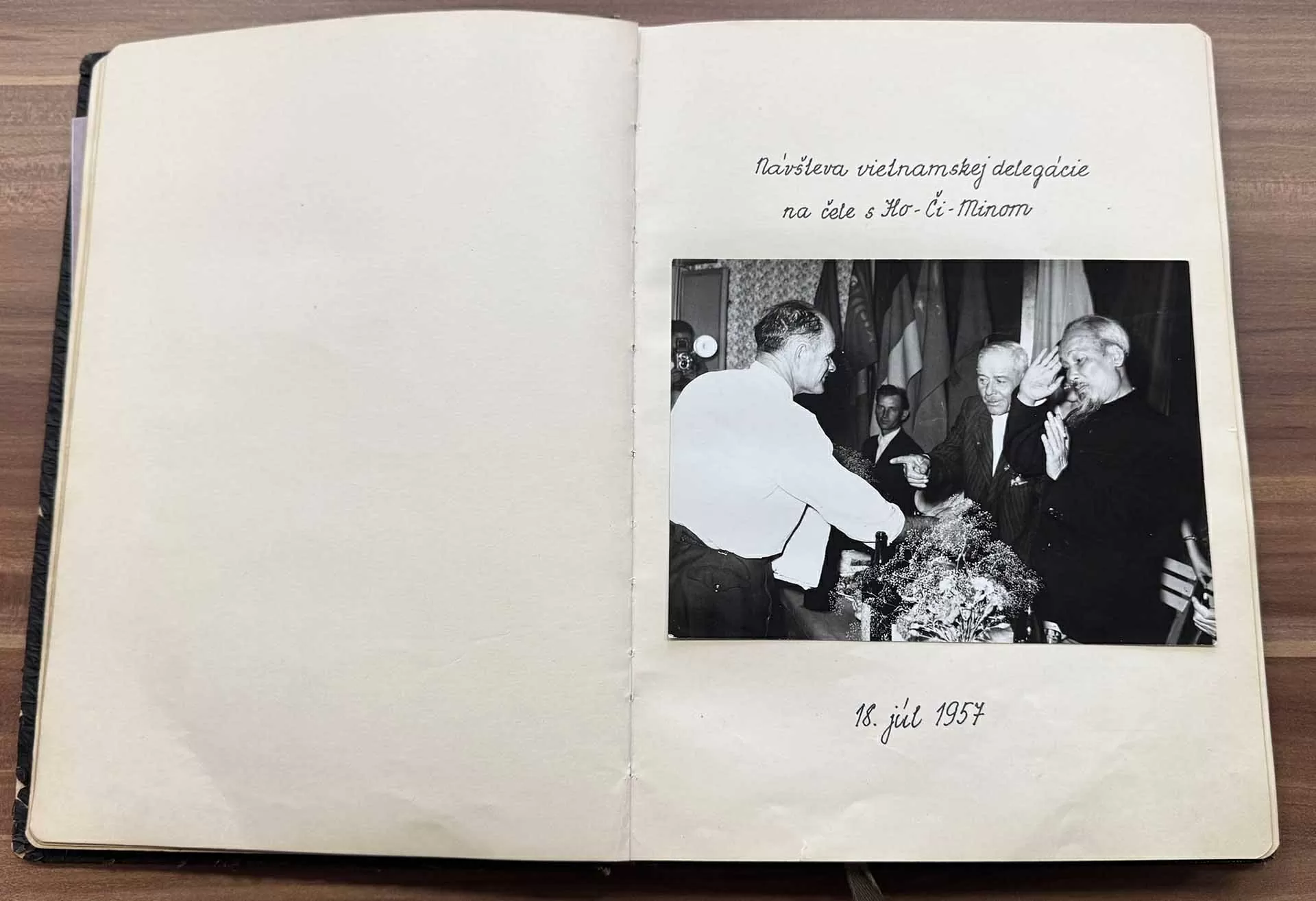 Kỷ niệm 135 năm Ngày sinh Chủ tịch Hồ Chí Minh tại Slovakia Kỷ niệm 135 năm Ngày sinh Chủ tịch Hồ Chí Minh tại Slovakia