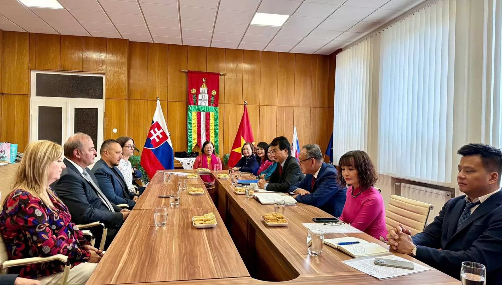 Kỷ niệm 135 năm Ngày sinh Chủ tịch Hồ Chí Minh tại Slovakia Kỷ niệm 135 năm Ngày sinh Chủ tịch Hồ Chí Minh tại Slovakia