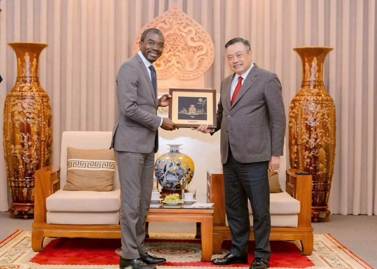 Trung tâm Di sản thế giới tiếp tục đồng hành và hỗ trợ Hà Nội bảo tồn di tích Hoàng thành Thăng Long và Cổ Loa