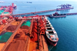 'Gật đầu' hoãn thuế, Trung Quốc vẫn giữ chặt 'vũ khí' mạnh - đòn bẩy đàm phán thương mại với Mỹ