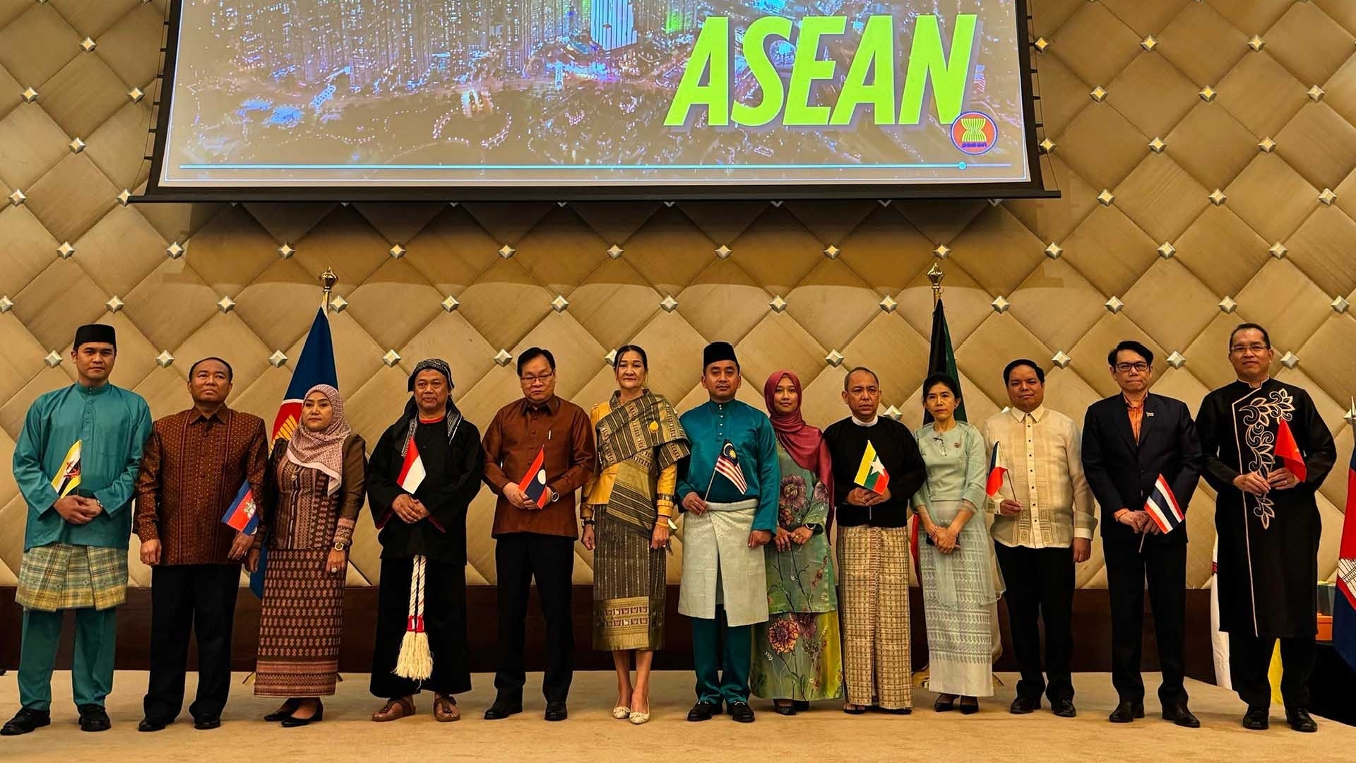 Đại sứ quán Việt Nam đồng tổ chức sự kiện sôi động, thực chất quảng bá văn hóa và du lịch các nước ASEAN tại Kuwait